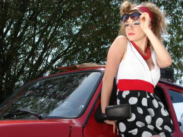Impreza w stylu lat 30 - jak stworzyć niezapomnianą atmosferę?