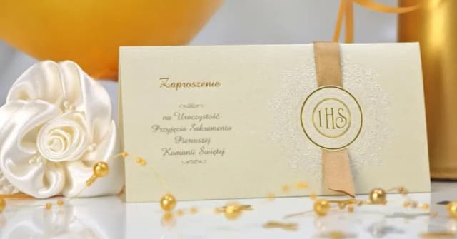 Jak wypisać zaproszenie na komunię dla dziadków z sercem